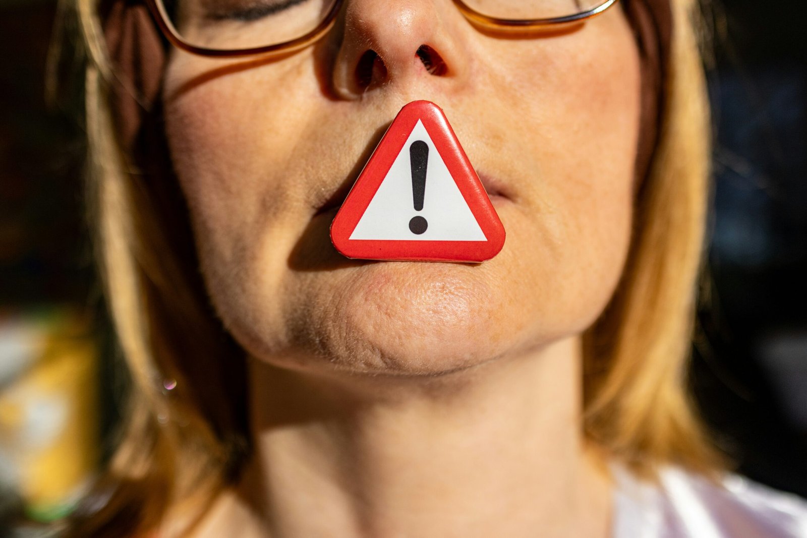 Vie privée au travail : La Cour de cassation précise les limites de la protection des conversations entre collègues.